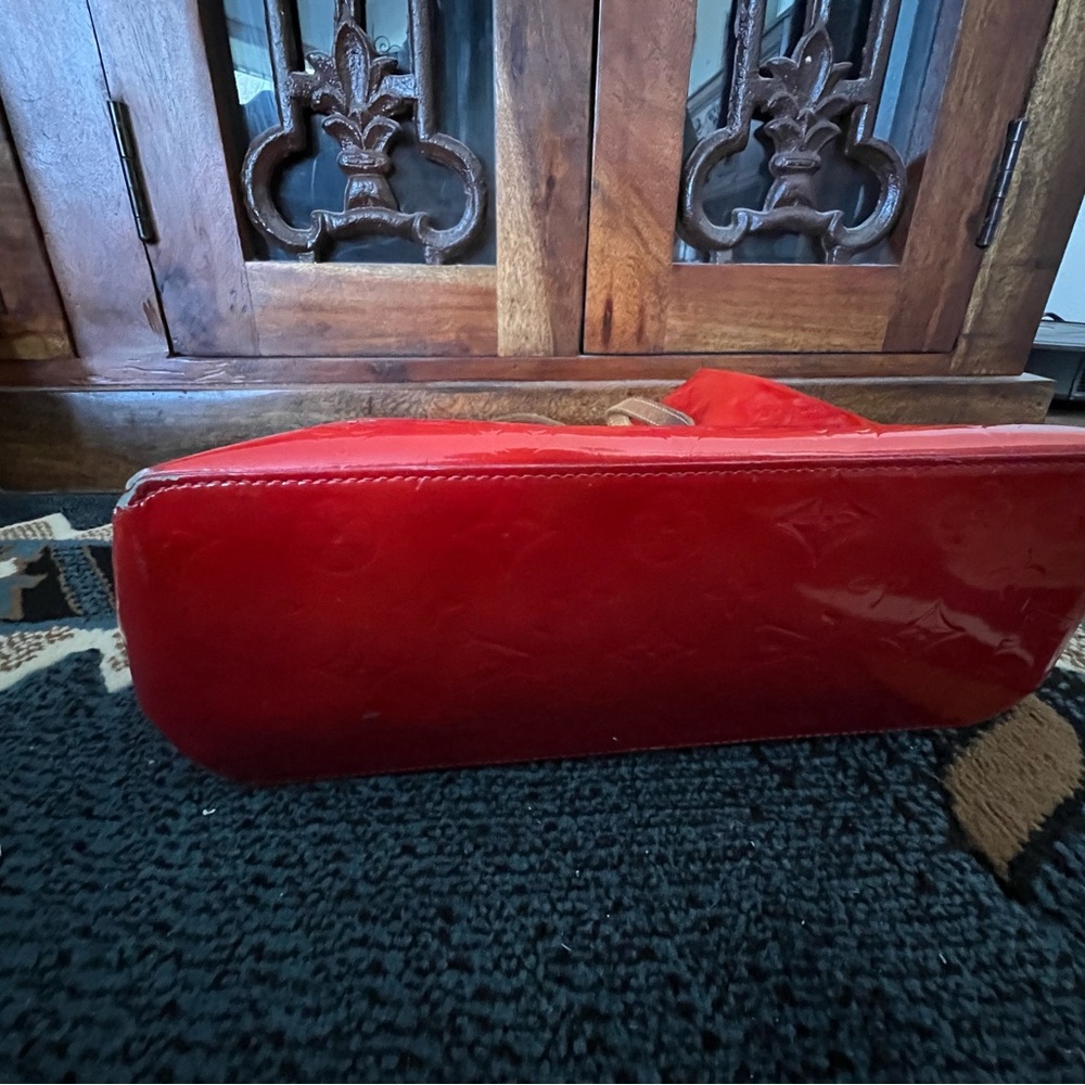 *Sold* Louis Vuitton Vernis Red Patent Leather Tote Handbag Authenticated! - Picture 13 of 16